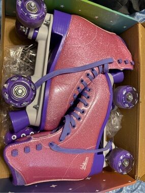 Wellwon Vintage-Style Pink Glitter Roller Skates with Purple Accents  NEW